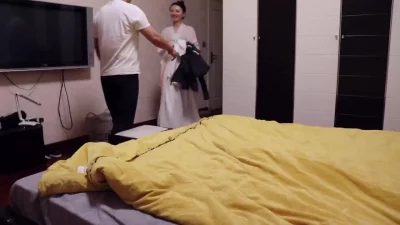 隔壁邻居家少妇 喜欢穿国风古装 今晚被操的高潮惨叫连连