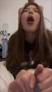 斯斯文文大学妹 没想到有点M属性 玩起来太爽了